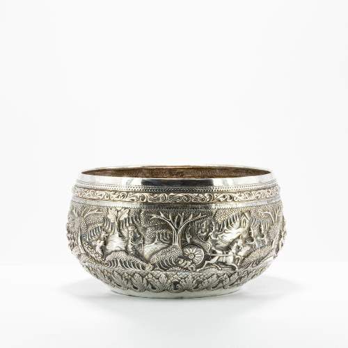 A Large Antique Burmese Thabeik Silver Bowl image-2