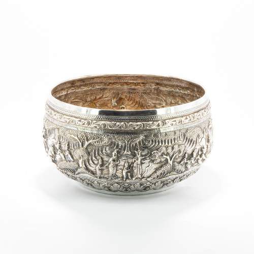 A Large Antique Burmese Thabeik Silver Bowl image-3