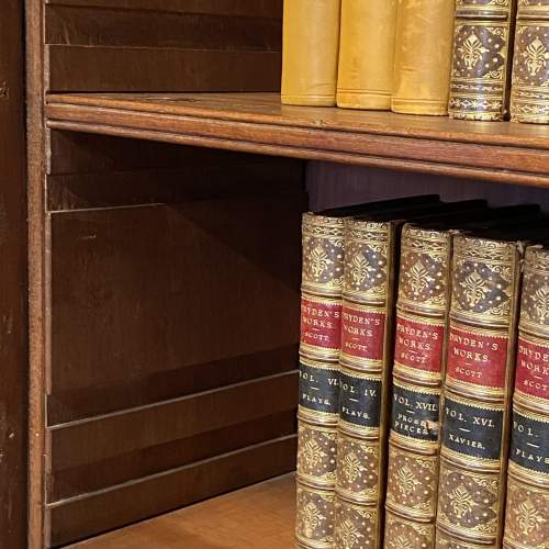 Late 18th Century Mahogany Glazed Bookcase image-2