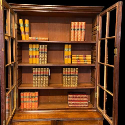 Late 18th Century Mahogany Glazed Bookcase image-5