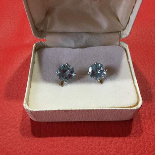 Vintage 6cts Blue Topaz and Silver Solitaire Stud Earrings image-4