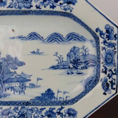 A Blue & White Chinese Porcelain Serving Dish 18th Century image-3