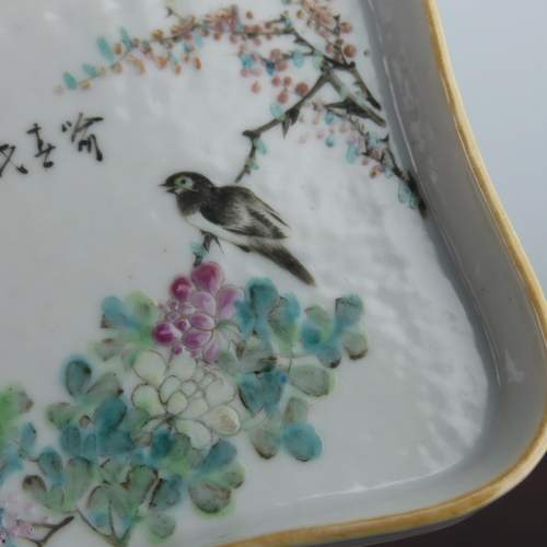 A Chinese Porcelain Bird & Flower Dish image-4