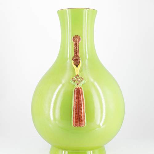 Fine Quality Large Chinese Green Glazed Pear Shaped Vase image-4