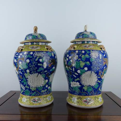A Pair of 19th Century Chinese Porcelain Dragon Jars image-2