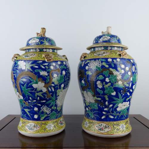 A Pair of 19th Century Chinese Porcelain Dragon Jars image-3