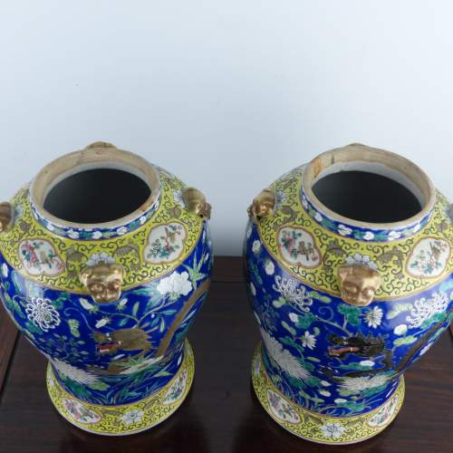 A Pair of 19th Century Chinese Porcelain Dragon Jars image-5
