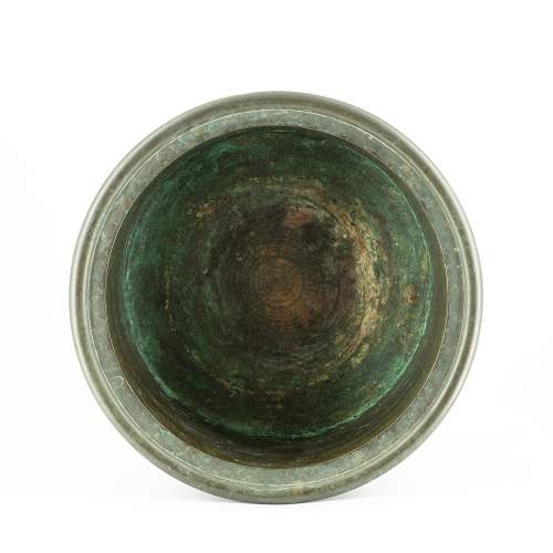 An Antique Chinese Bronze Round Jardiniere image-5