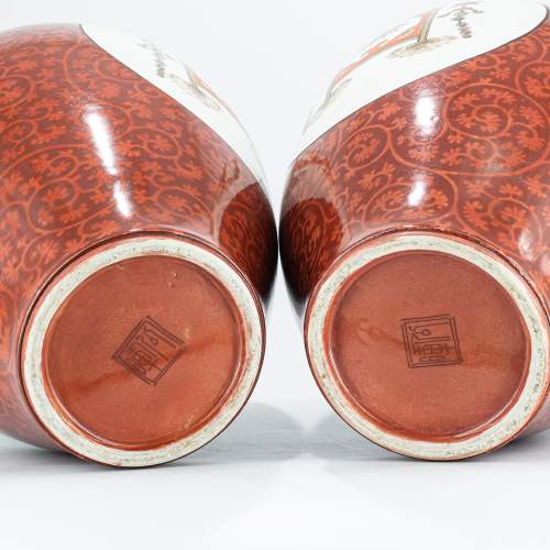 A Pair of 20th Century Japanese Kutani Baluster Vases image-6