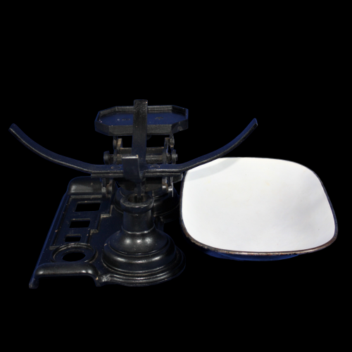 Cast Iron Set of Scales with Integral Weights image-3