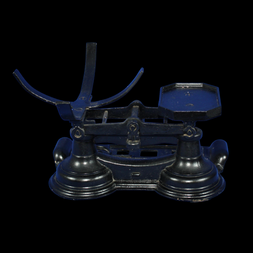 Cast Iron Set of Scales with Integral Weights image-4