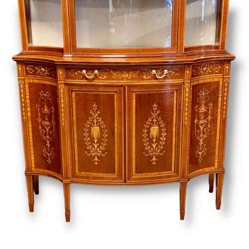 Exhibition Quality Marquetry and Penwork Display Cabinet image-4