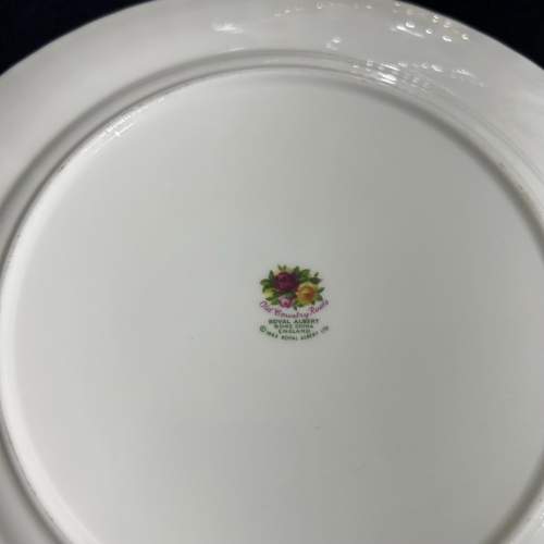 Six Royal Albert Old Country Roses Dinner Plates image-5