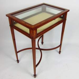 A Quality Mahogany Edwardian Bijouterie Display Cabinet Table