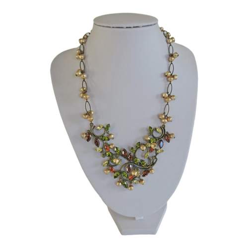 Vintage Sweet Romance USA Baroque Crystal Costume Necklace image-6