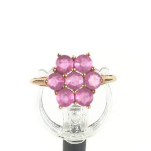 Very Attractive Gold and Pink Sapphire Daisy Ring