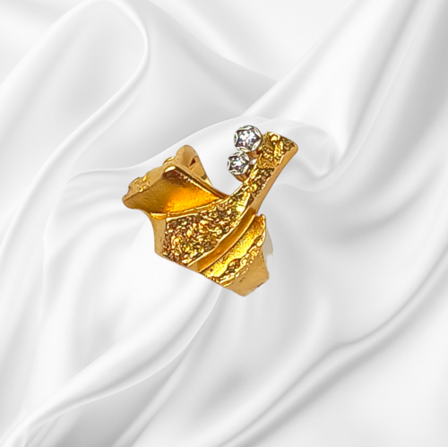 Lapponia Stunning 18ct Gold Diamond Ring image-5