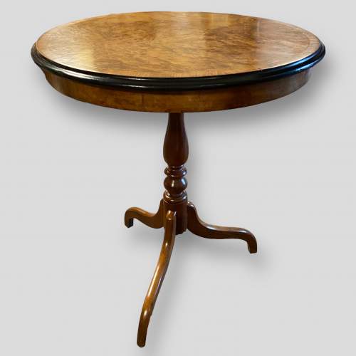 Lovely 19th Century Blonde Walnut Occasional Table image-1