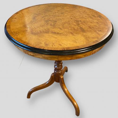 Lovely 19th Century Blonde Walnut Occasional Table image-5