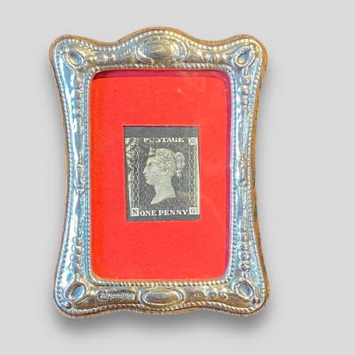Original 1840 Penny Black Stamp in Silver Frame image-2