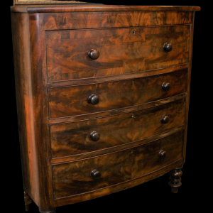 A Good Quality 19th Century Mahogany Bow Fronted Chest of Drawers