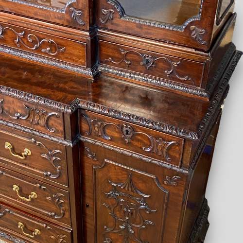 Chippendale Period Breakfront Mahogany Bookcase image-4