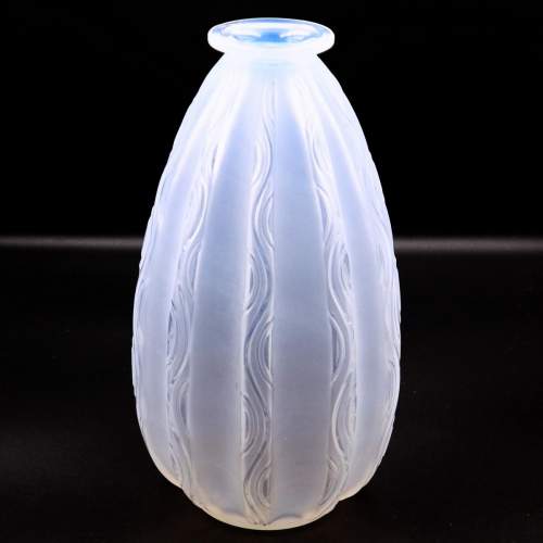 Sabino 1930s Art Deco Ondulation Opalescent Glass Vase image-4