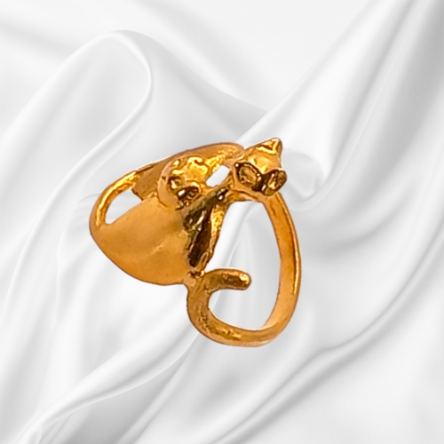 Rare Pure Gold 9999 Designer Ring - Modelled as Two Cats image-3