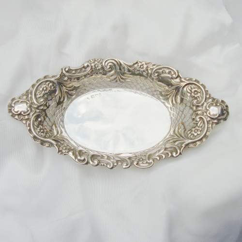 Victorian Oval Silver Dish image-1