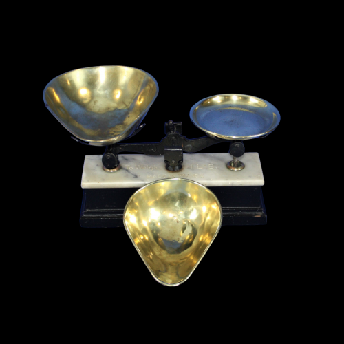 French Scales with Marble and Ebonised Wood Base and Two Brass Trays image-1