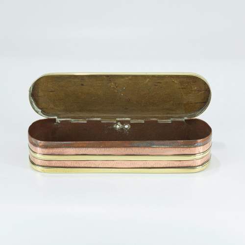 Early 18th Century Dutch Brass and Copper Tobacco Box image-5