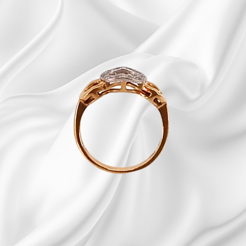 18ct Gold Diamond Unusual & Attractive Design Ring. London 1978 image-6