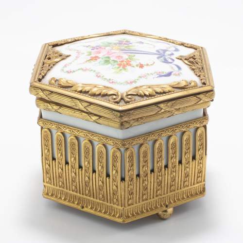 Antique Victorian Gilt Metal and Porcelain Swiss Musical Box image-3