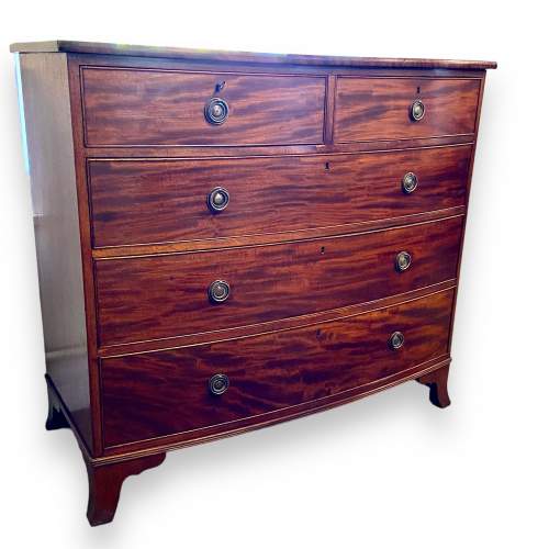 Victorian Bow Front Mahogany Chest of Drawers image-1
