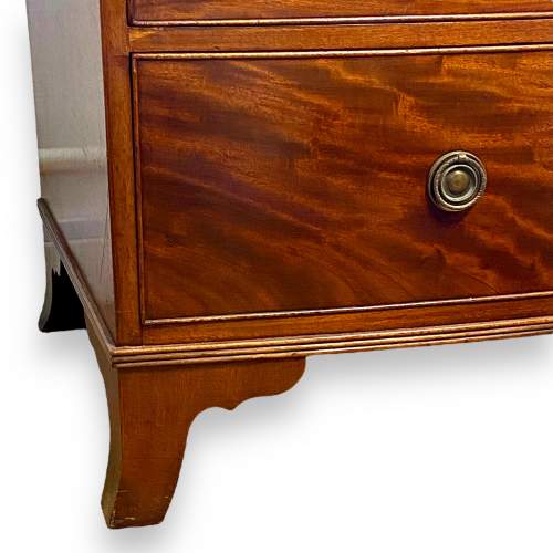 Victorian Bow Front Mahogany Chest of Drawers image-6