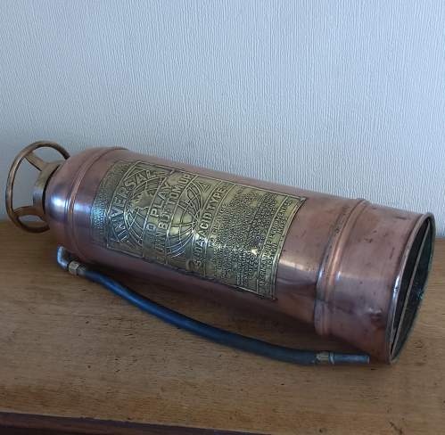 Vintage American Universal Copper and Brass Fire Extinguisher image-5