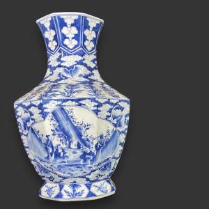 Late Qing Dynasty Large Chinese Blue and White Vase