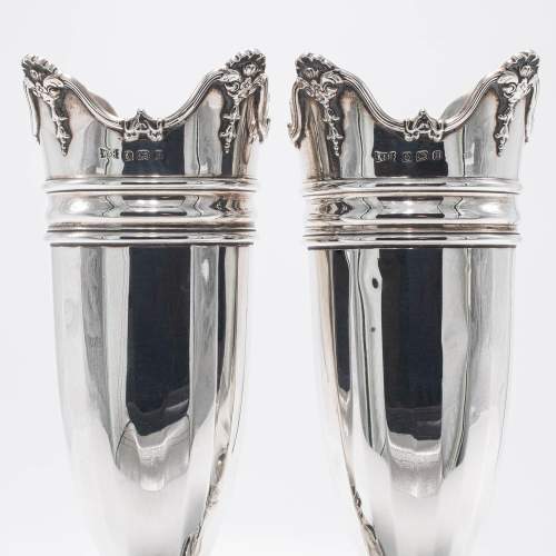A Pair of Antique Trumpet Form Sterling Silver Vases image-3
