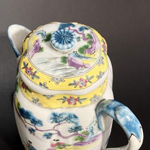 Chinese Porcelain Coffee Water Pot image-4