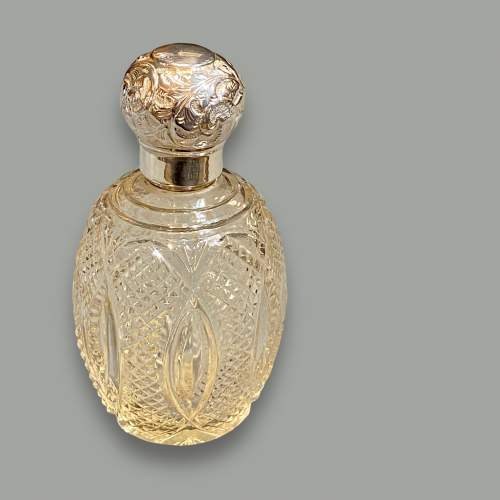Pair of Victorian Silver Scent Bottles image-2