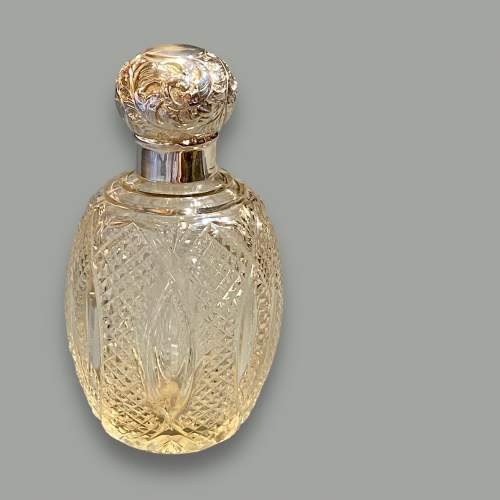 Pair of Victorian Silver Scent Bottles image-3