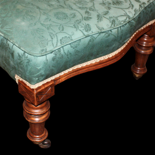 19th Century Carved Walnut Spoon Back Chair Upholstered in Damask image-5