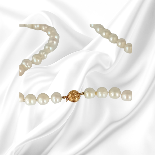 Long Freshwater Pearl Necklace with Attractive 9ct Gold Clasp image-3