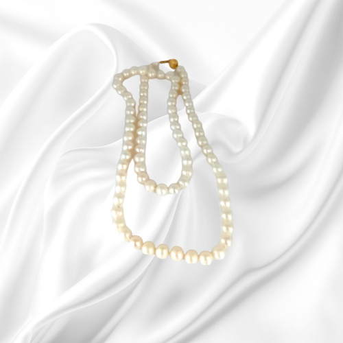 Long Freshwater Pearl Necklace with Attractive 9ct Gold Clasp image-5