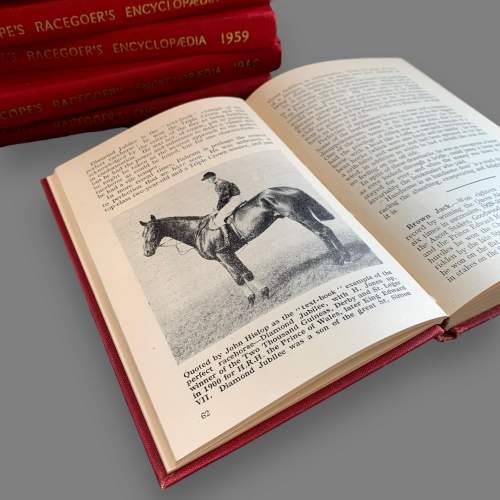 Set of 12 Vintage Racegoers Encyclopaedias image-3