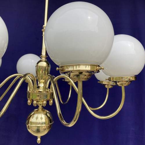 8-Arm Brass Electrolier with spherical Pearl-Glass Shades image-4