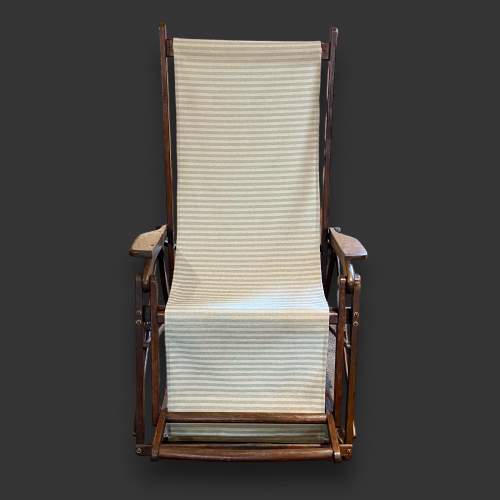 Pair of 1920s Reclining Foldaway Steamer Chairs image-4