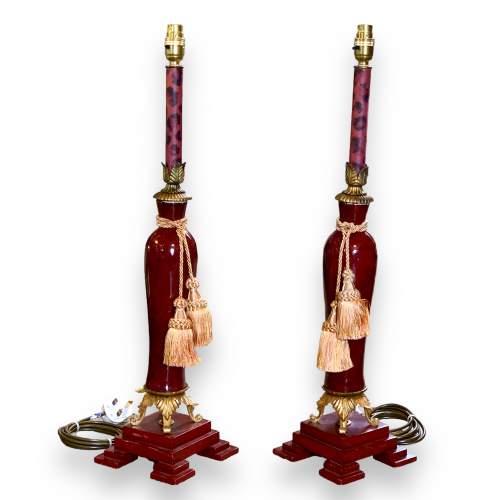 Pair of 20th Century Red Lacquered Lamps image-1
