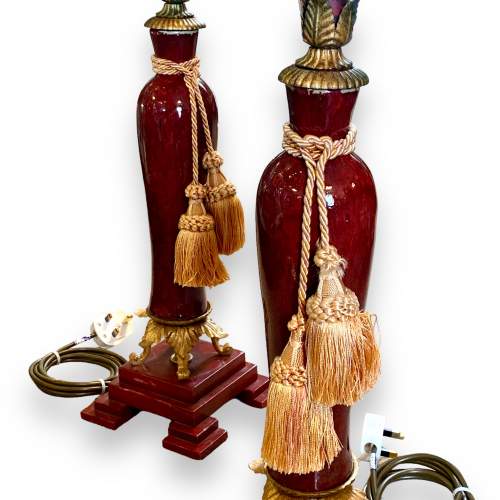 Pair of 20th Century Red Lacquered Lamps image-3