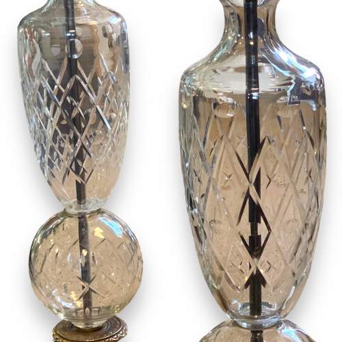 Pair of 20th Century Cut Glass and Brass Plated Lamps image-3
